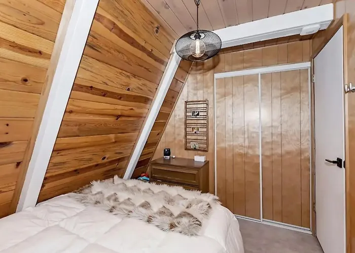 Acute A-Frame Cabin W Wifi, Close Drive To Lake!